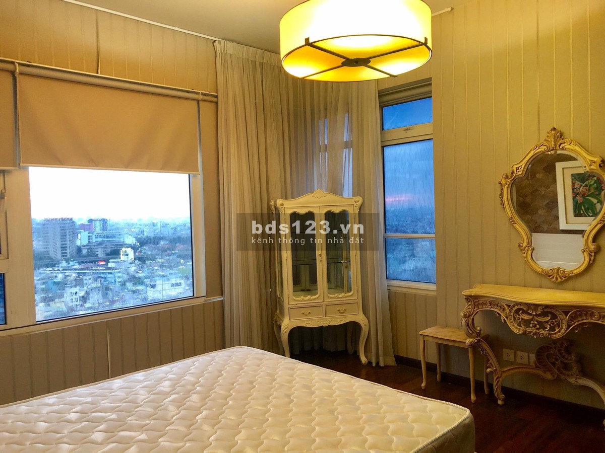 Cho thuê căn hộ view thành phố 140m2, 3PN, FULL nội thất hiện đại tại Saigon Pearl