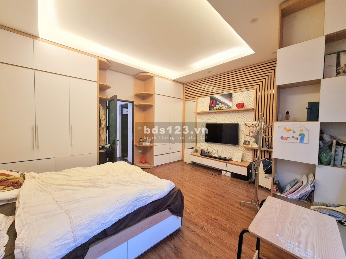 Bán nhà Định Công, Thanh Xuân 68m2 4 tầng, mt 5.2m. ÔTô tránh, vỉa hè, kinh doanh