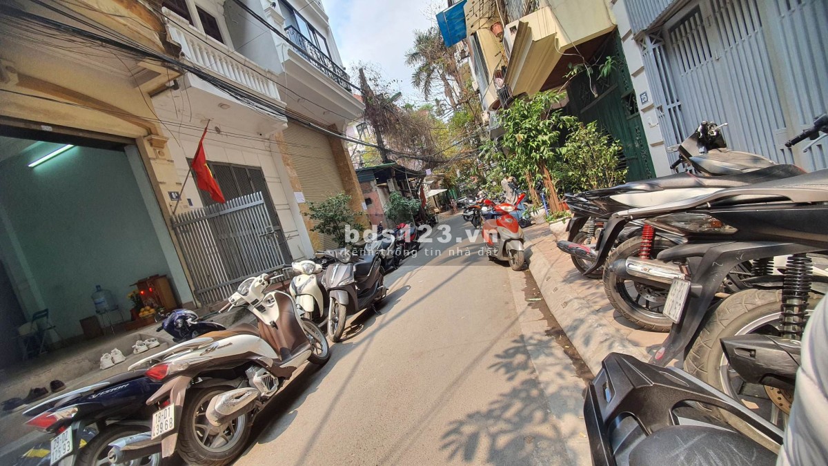 Bán nhà riêng phân lô quận Đống Đa phố Võ Văn Dũng dt 62m 5t mt 5,5m 17.5tỷ vị trí trung tâm kdoanh