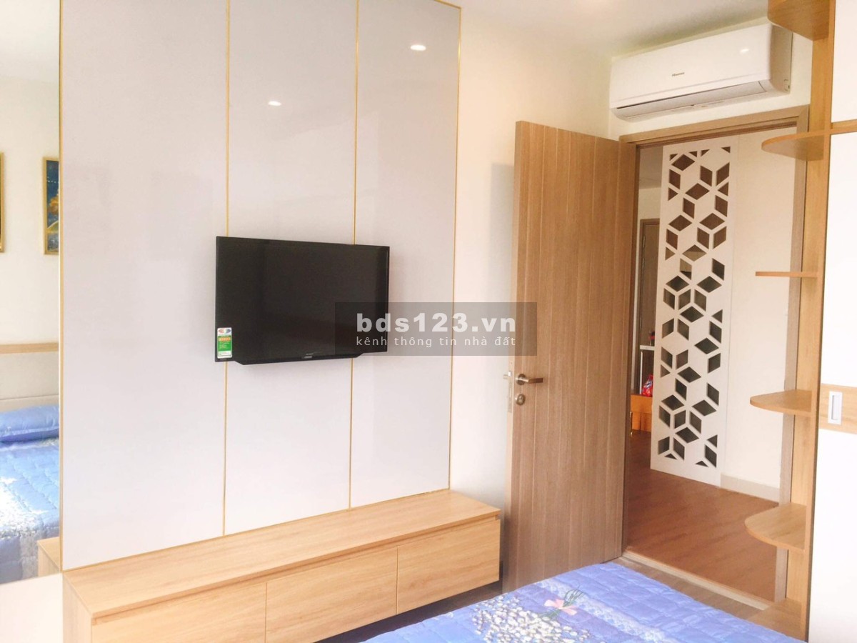 Siêu ưu đãi bán căn hộ Vinhomes OCP, 2PN1VS, 60m2, đầy đủ nội thất cao cấp, giá chỉ còn 1.55 tỷ