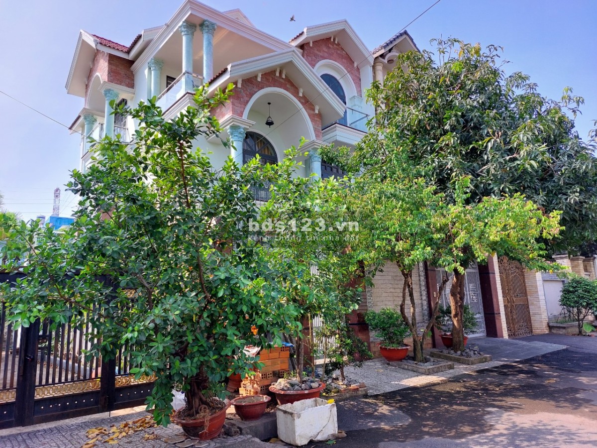 Bán đất xây biệt thự 200m2 quận 12 thể hiện đẳng cấp của người thành đạt