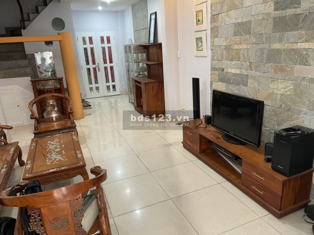 Chính chủ cho thuê gắp nhà nguyên căn