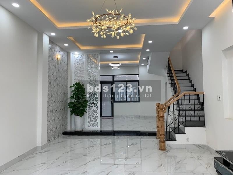 Bán nhà hẻm xe hơi Lê Văn Việt, 80m2, 4pn giá 5,7 tỷ ngay chợ Tăng Nhơn Phú A
