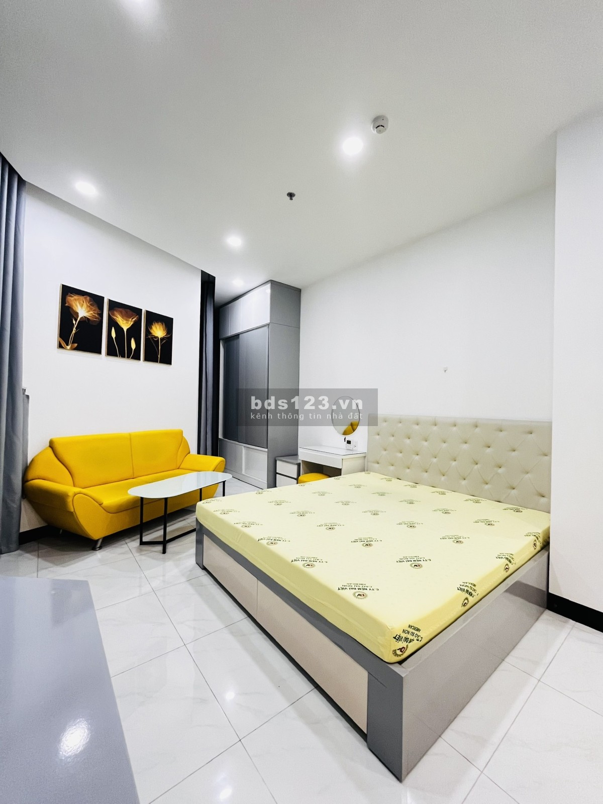 Cho thuê phòng trọ Nguyễn Thị Thập, Quận 7 full nội thất, ban công