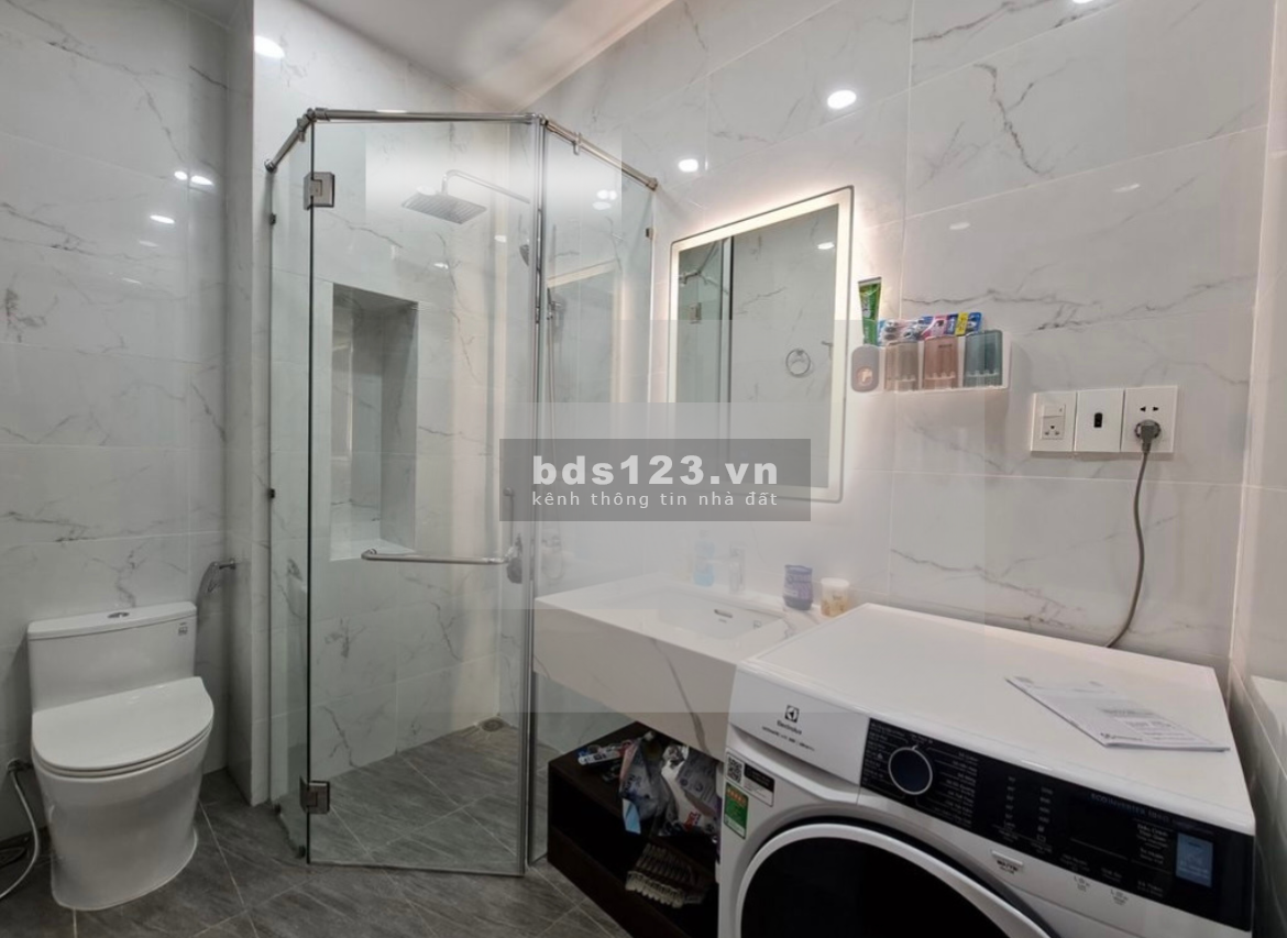 Cần bán nhà phố mặt tiền An Dương Vương, đối diện An Đông Plaza, Quận 5