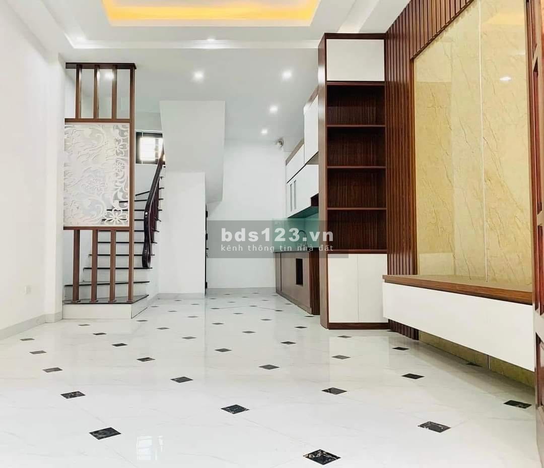 Bán nhà tại Lý Thường Kiệt, Hà Đông, nhà đẹp, ngõ rộng oto vào nhà, kinh doanh đỉnh.