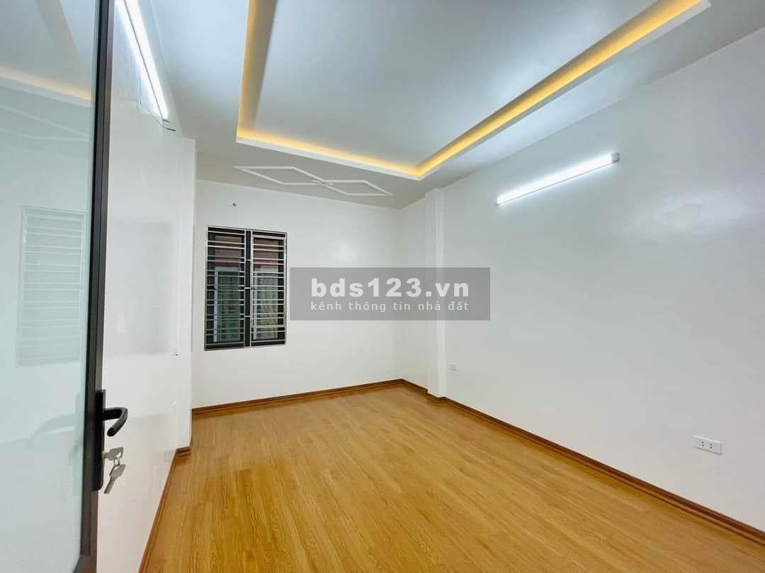 Bán nhà riêng Định Công Thượng, 36m2x5T ngõ rộng, 3,2tỷ (có thương lượng)