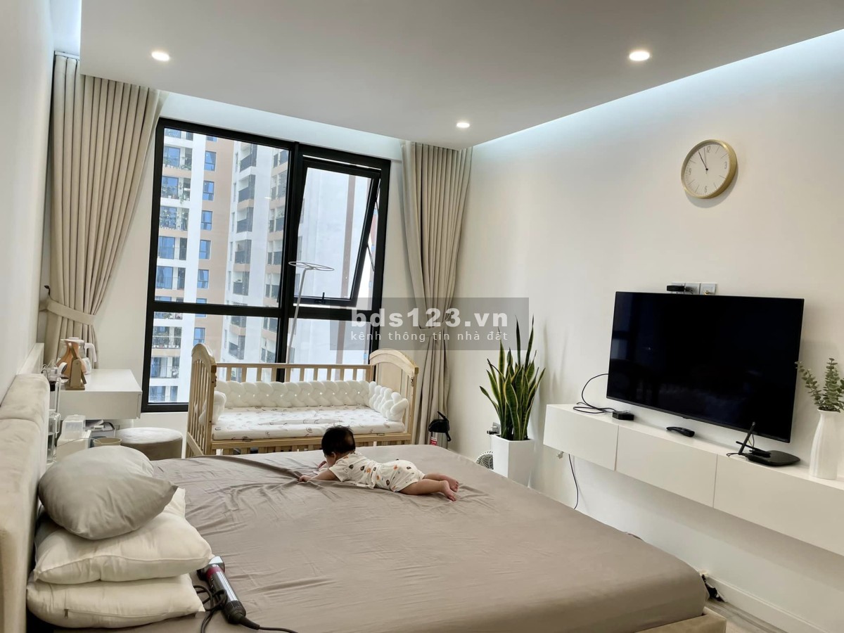 Khách vừa hết hợp đồng nên muốn cho thuê căn hộ 2N 83m2 full đồ view hồ 6th Element LH 0393686383