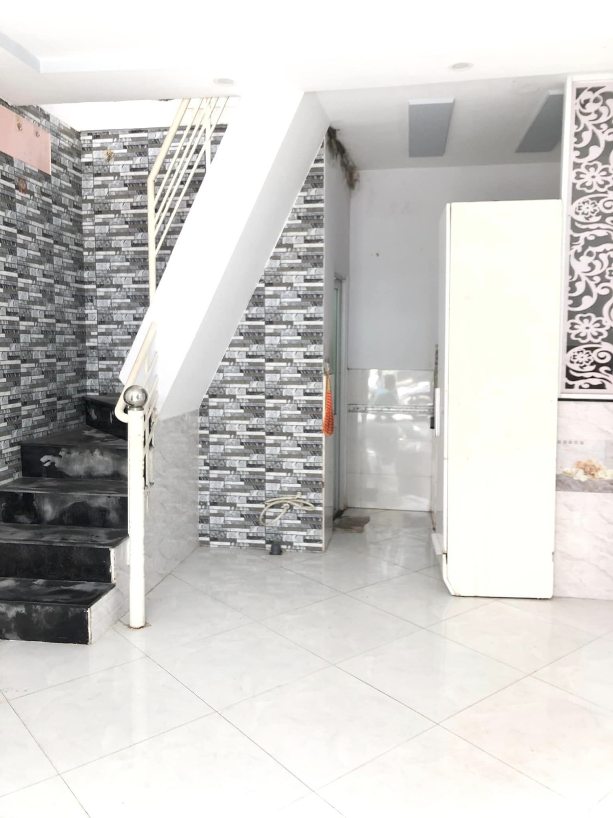 Bán nhà hẻm xe hơi tại Phạm Văn Chiêu - 4x6.8- 2 tầng - 2.6 tỷ