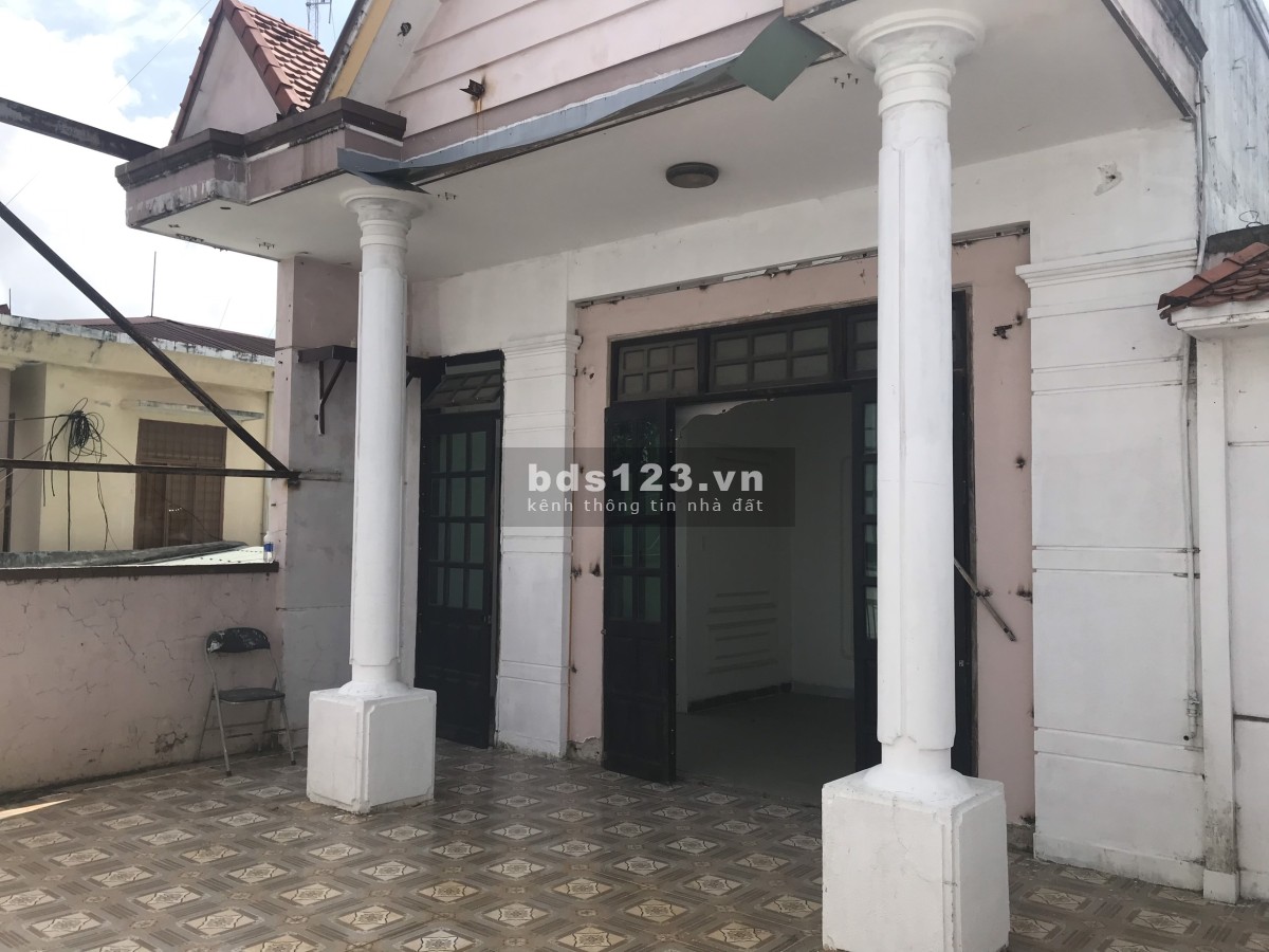 Cho thuê nhà nguyên căn, mặt tiền Tiểu La, tt Hà Lam
