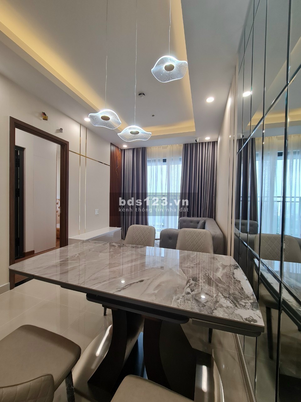 Bán căn hộ Sài Gòn Q7 RiverSide complex giá 2.550 tỷ tặng nội thất cao cấp