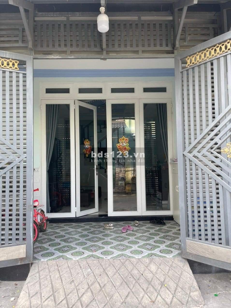 Cho thuê nhà nguyên căn 1 lầu 1 trệt nhà mặt tiền tiện làm ăn