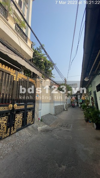 Bán nhà đẹp 3 tầng, hẻm xe hơi, quận 7, 42m2, Huỳnh Tấn Phát, giá 4 tỷ