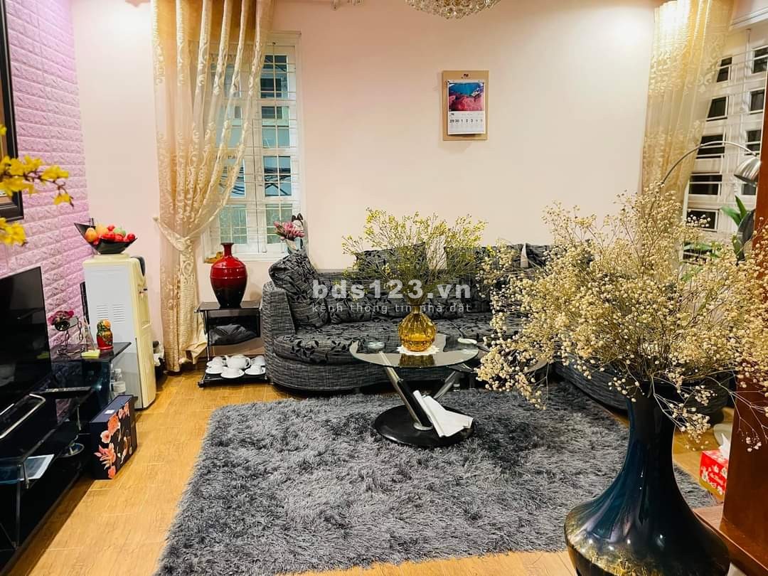 Bán nhà riêng lô góc Cầu Giấy phố Dương Quảng Hàm dt 80m, 4T, Mt 8m, 12 tỷ Gaza 7 chỗ kdoanh an sinh