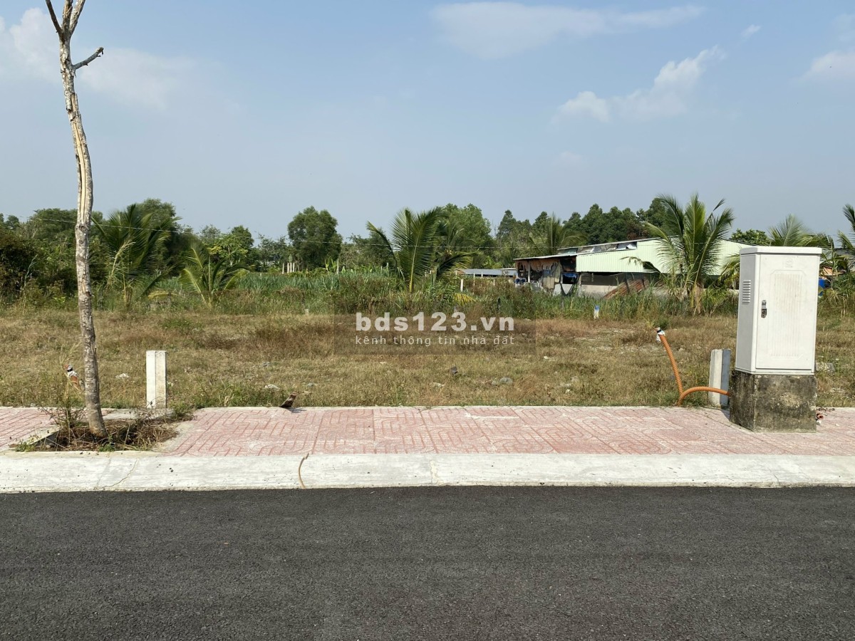 Bán đất lô góc mặt tiền đường 409 - Xã Phước Vĩnh An - Củ Chi chỉ với 1 tỷ 7 DT 112,7 m2