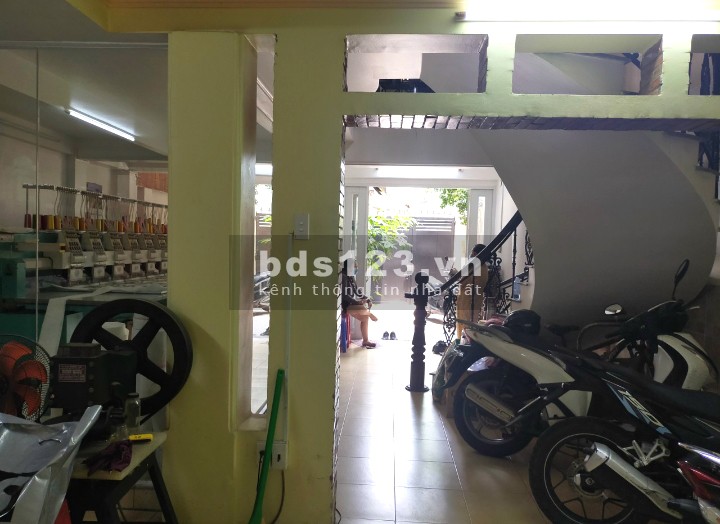 Bán nhà riêng hẻm xe hơi Lê Quang Định, DT 100m2 x 3 lầu , giá 8.99 tỷ
