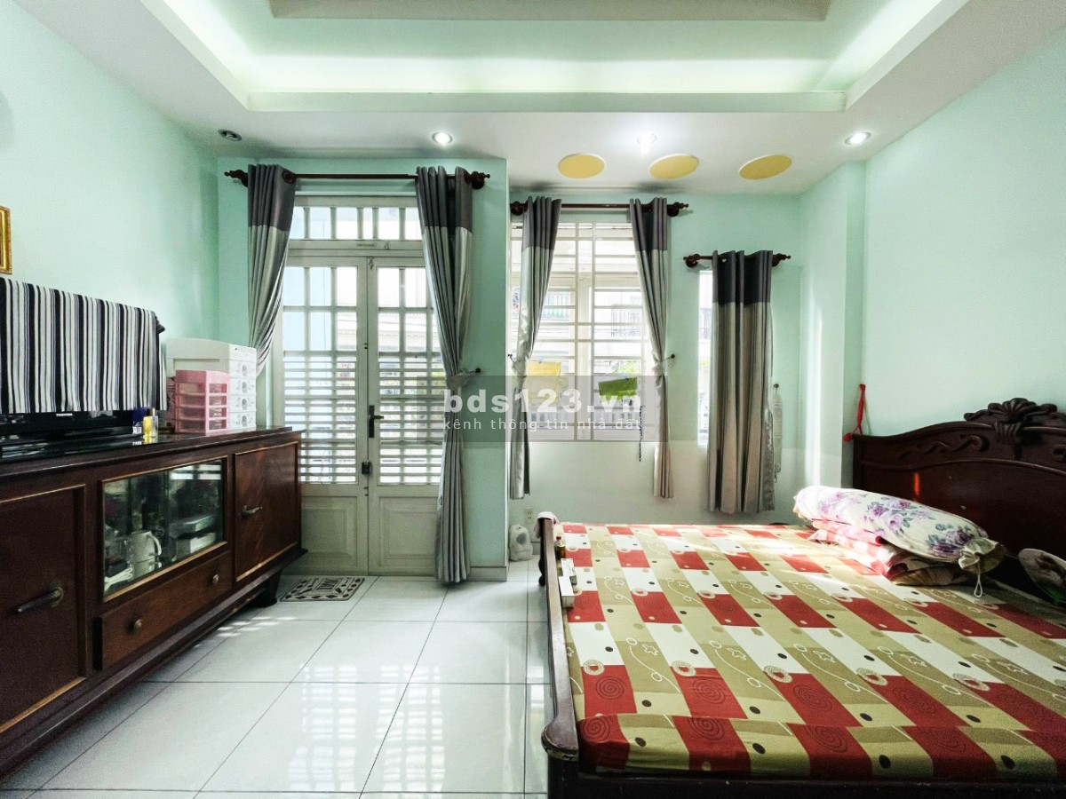 Bán nhà riêng hẻm xe hơi Lê Quang Định, DT 100m2 x 3 lầu , giá 8.99 tỷ