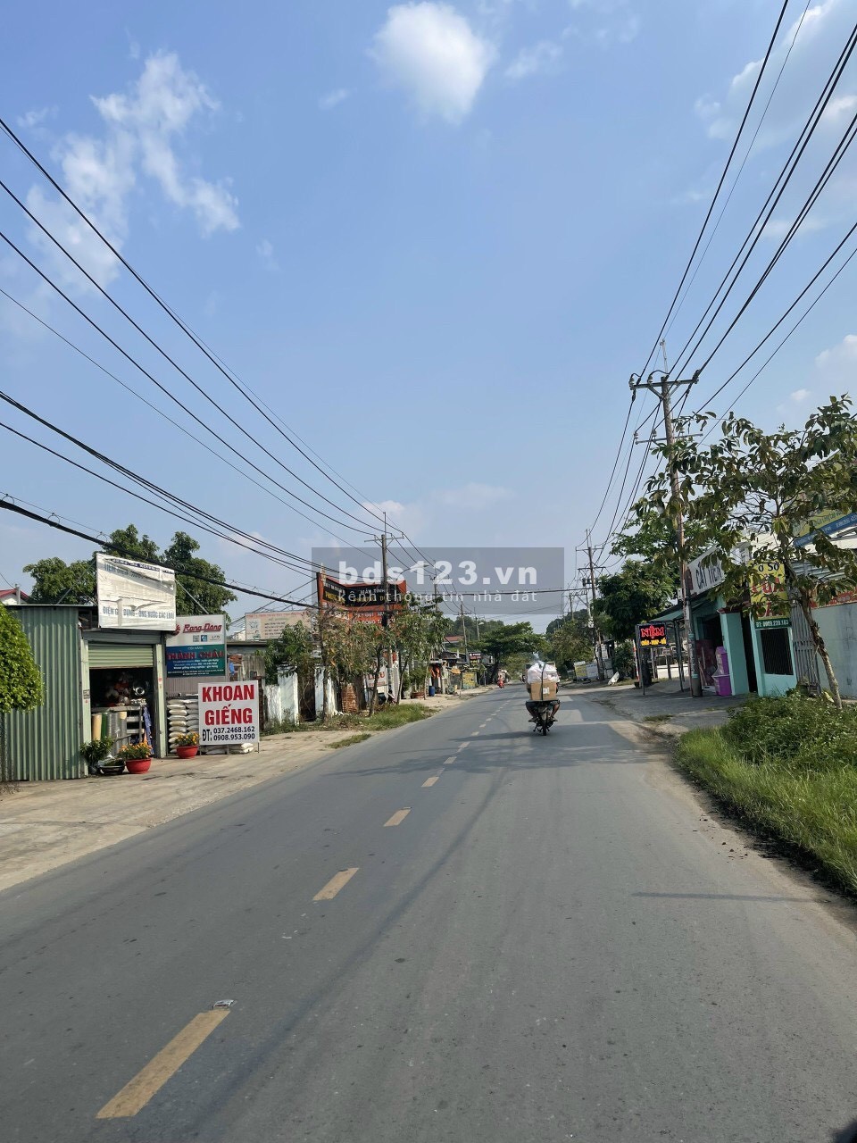 Bán gấp nền đất ngay xã Phước Vĩnh Long, đường HL2, giá chỉ 17tr/m2 sổ sẵn, mua bán ngay
