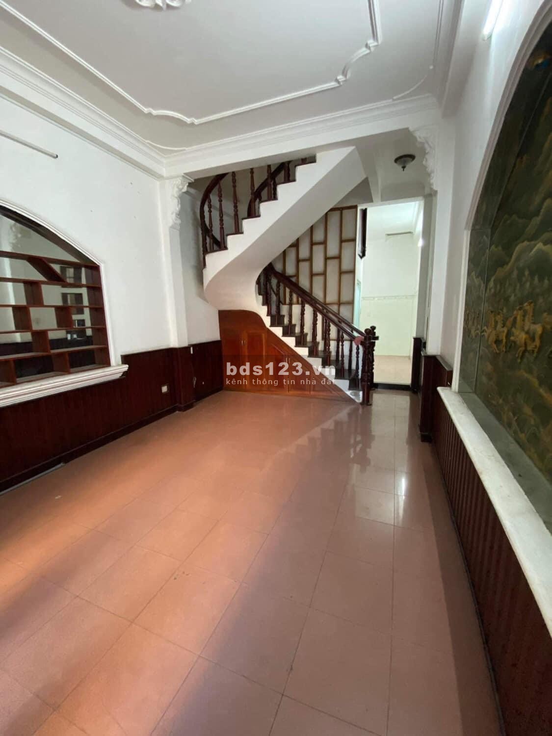 Chính chủ cần bán gấp nhà quận Tân Phú, hẻm rộng, diện tích 48m2, 4 lầu giá hơn 7 tỷ có thương lượng