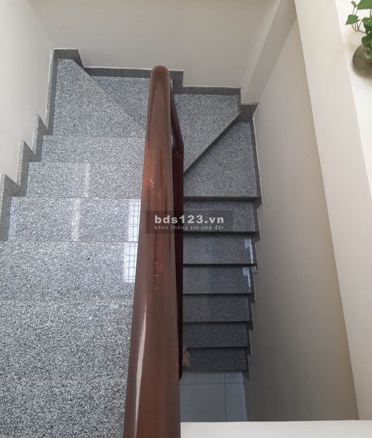 Bán nhà riêng 5 tầng, tiện kinh doanh cho thuê, gần Coopmart Hòa Bình, giá chỉ 4.3 tỷ