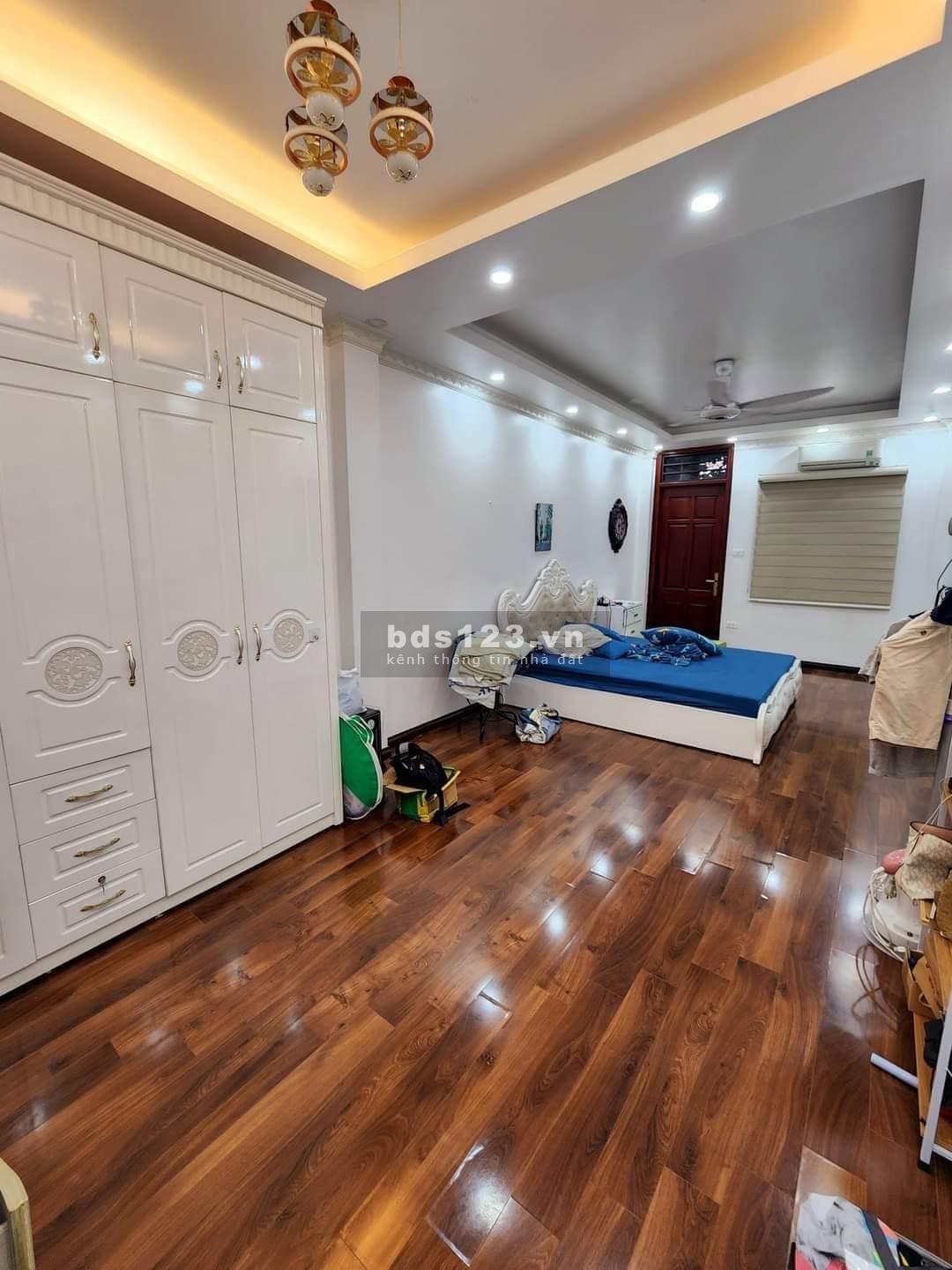 Bán nhà Bế Văn Đàn, nhà đẹp, mặt phố, oto vào nhà, 2 thoáng, ô chờ thang máy, kinh doanh đỉnh