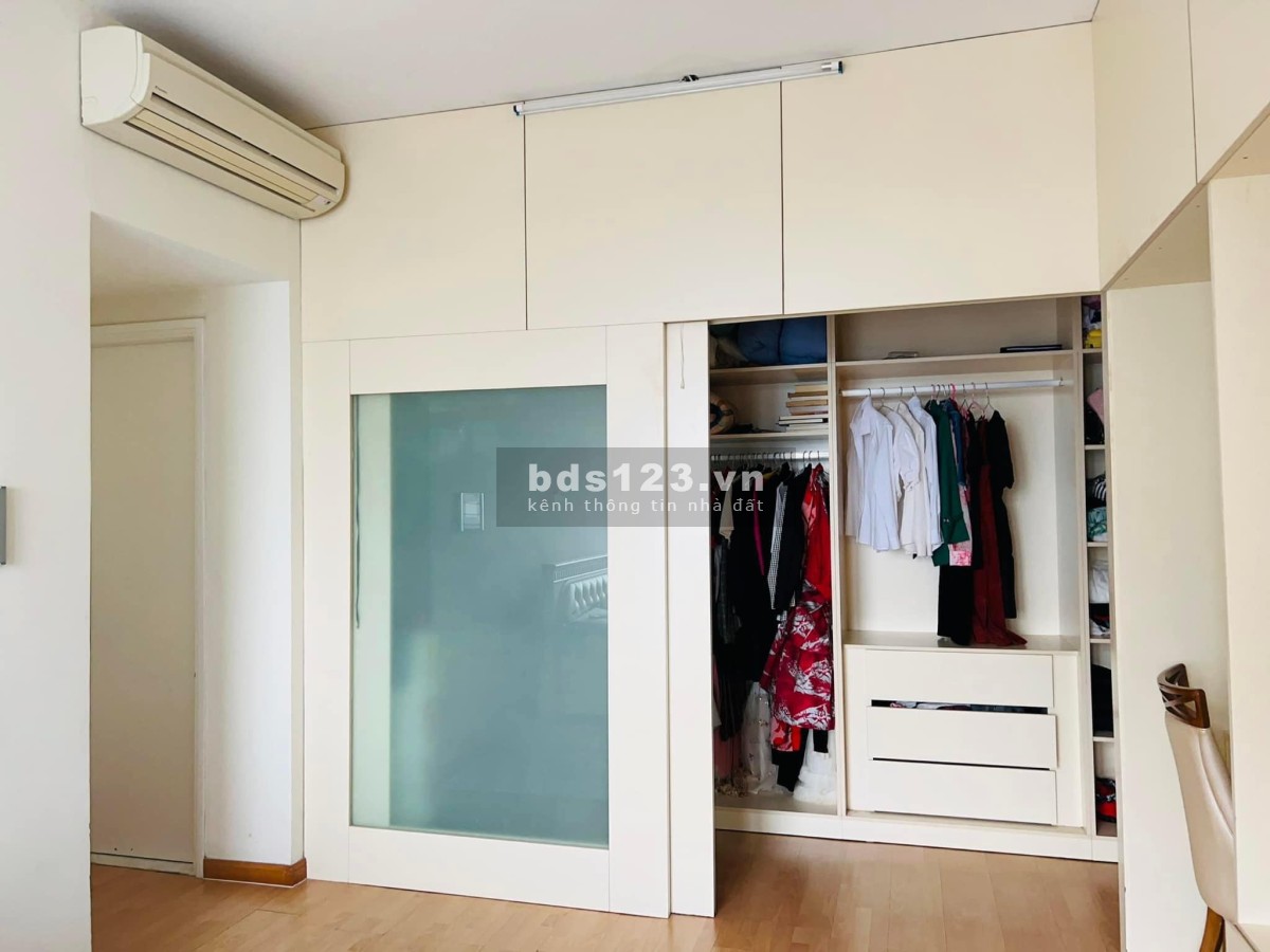 Cần bán căn hộ giá rẻ view sông, 3PN FULL nội thất tại Sài Gòn Pearl