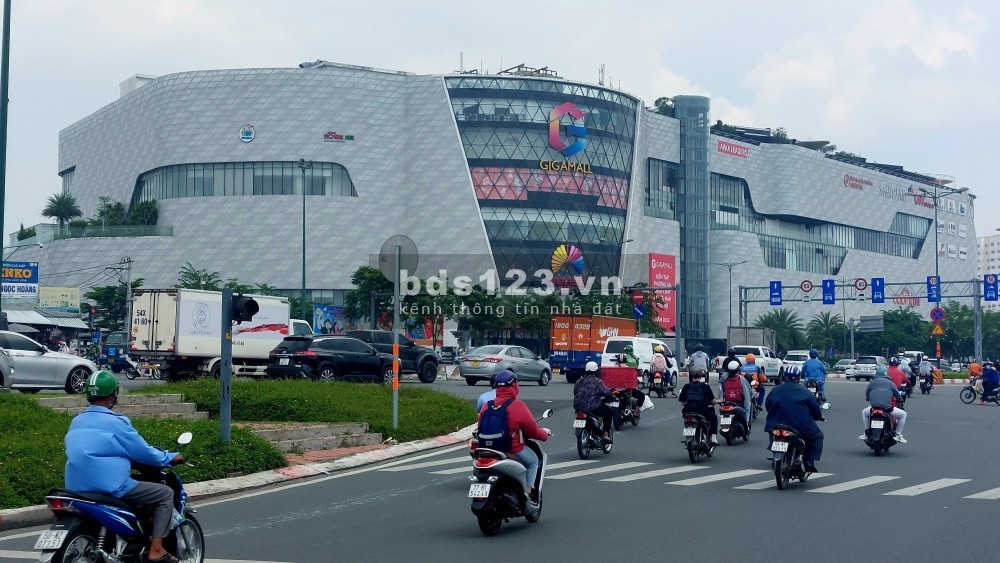 Cần bán gấp nhà riêng nhà HXH đường số 26, HBC, TĐ. DT: 58m2 (4.5x12.5). 4 tầng. Chỉ 6.99 Tỷ.