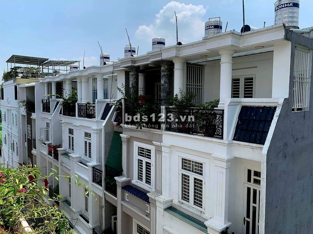 Cần bán gấp nhà riêng nhà HXH đường số 26, HBC, TĐ. DT: 58m2 (4.5x12.5). 4 tầng. Chỉ 6.99 Tỷ.