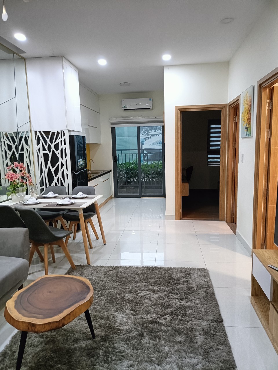 Bán căn hộ Splus Riverview 2PN ngay UBND Vĩnh phú, mặt tiền QL13 cách TPHCM 3km