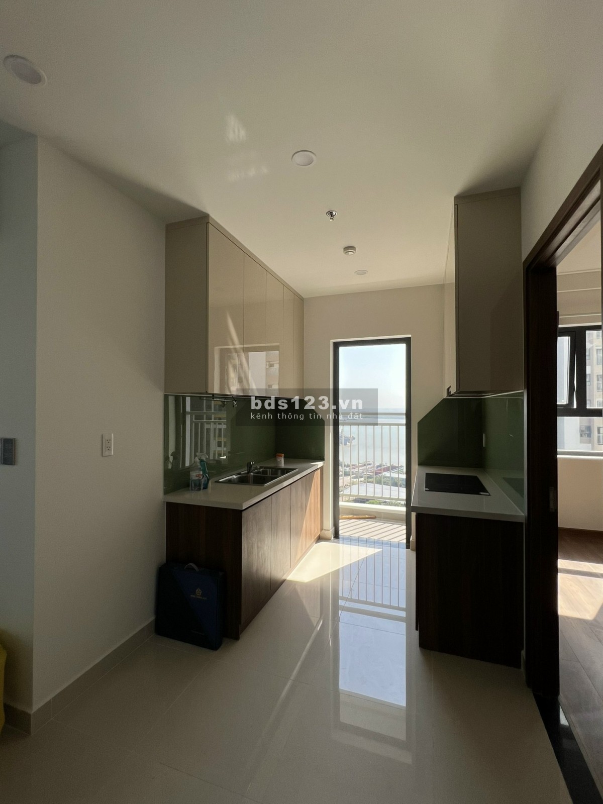 Cần cho thuê căn hộ, Tầng cao, căn góc mát mẻ, mới nhận nhà nên chưa qua sử dụng