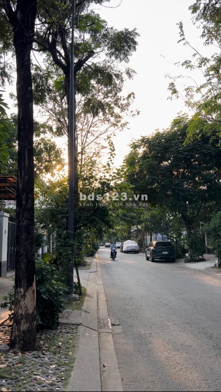 Nhà full nội thất Trong khu Lakeview CHDV
