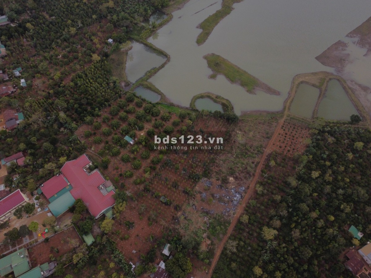 Bán đất giá tốt rộng 160m2 mặt tiền EA Drong, TX Buôn Hồ, Đắk Lắk