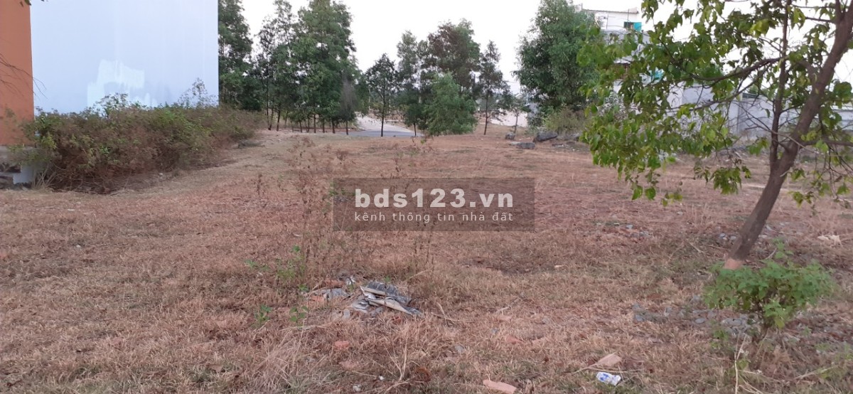 Cô Mai bán gấp 600m2 đất khu chợ Bình Dương, giá rẻ cho công nhân. Lh:0969.739.583