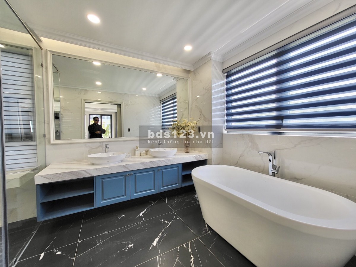 Bán nhà phố sân vườn Q9 liền kề Q2 - 330m2, 23 tỷ 7 đã có sổ