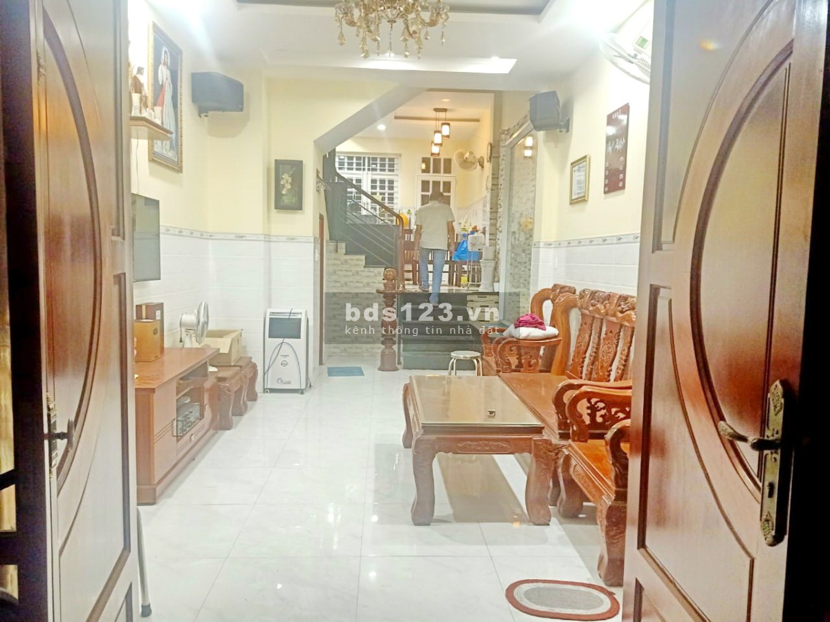 Cho thuê nhà mới 3 lầu HXH gần chợ sáng Bùi Minh Trực Phường 5 Quận 8