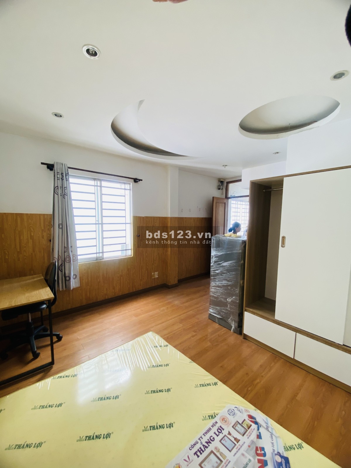 Cho thuê phòng có ban công 30m2 P5 Phú Nhuận