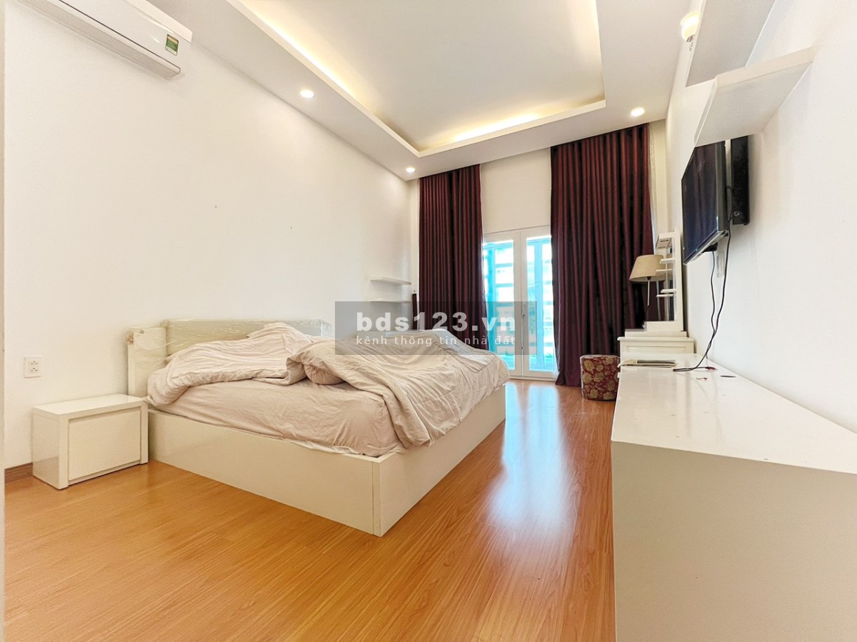 Cho thuê phòng có ban công 30m2 P5 Phú Nhuận