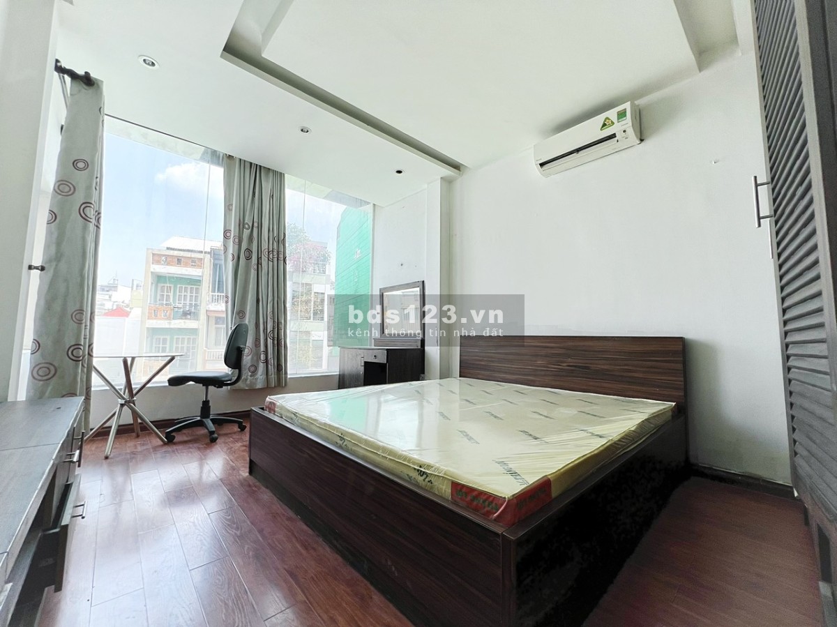 Cho thuê phòng có ban công 30m2 P5 Phú Nhuận