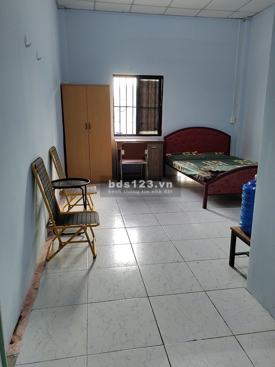 Ký túc xá có phòng nam và phòng nữ, Q10