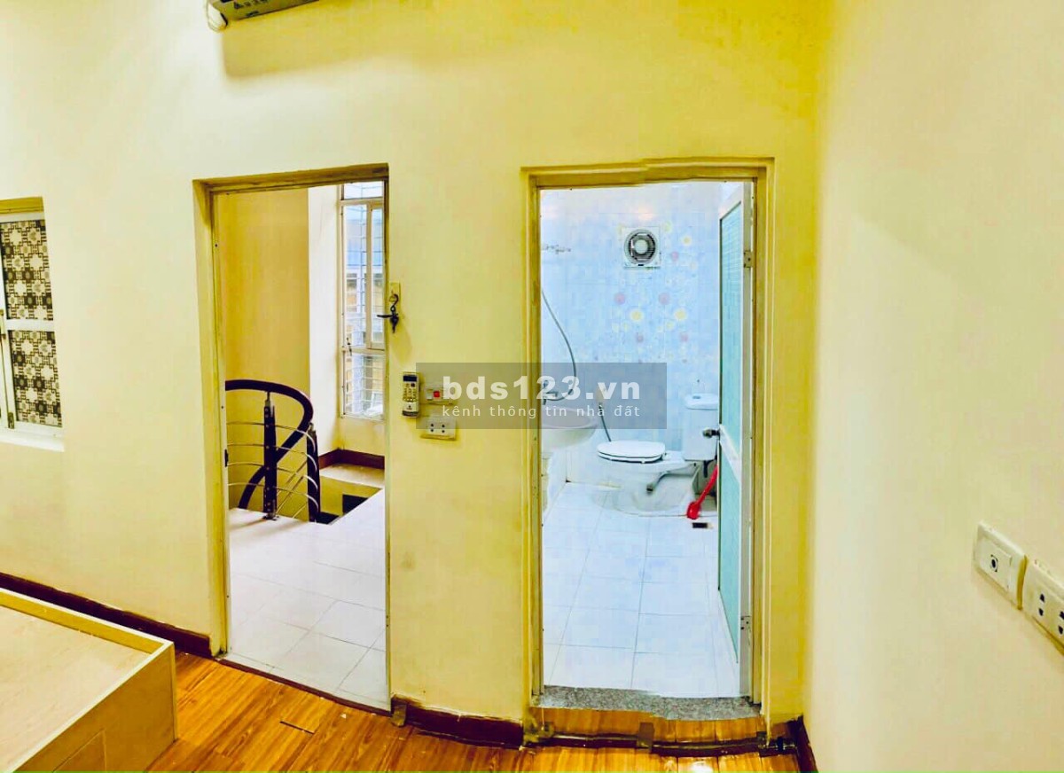 Bán nhà ở ngay đường Bưởi, Ba Đình - 30m2 - giá nhỉnh chỉ 3 tỷ