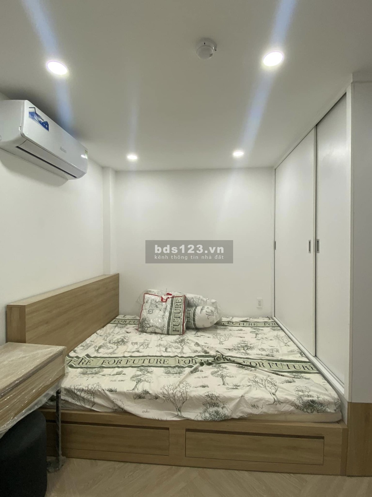Nhà Mặt Tiền NGUYỄN HƯU CẢNH ,ngay trung tâm quận Bình Thạnh