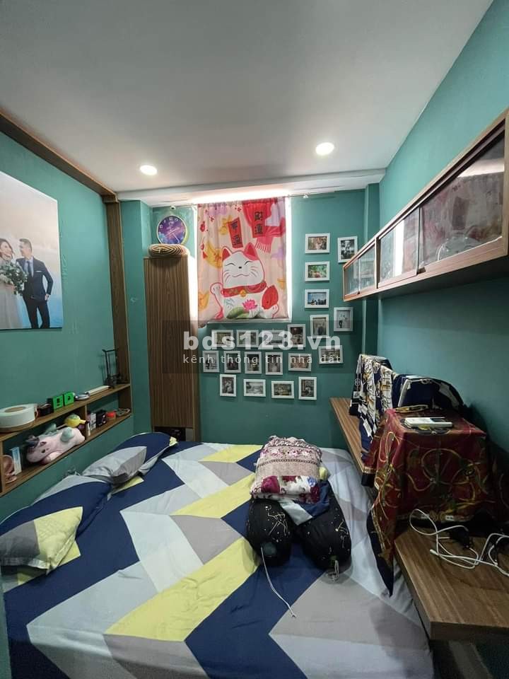 Bán nhà riêng Tứ Hải Tân Bình, lô góc 2 mặt tiền, hẻm 4 tầng 3PN, giá yêu thương 2.6 tỷ.