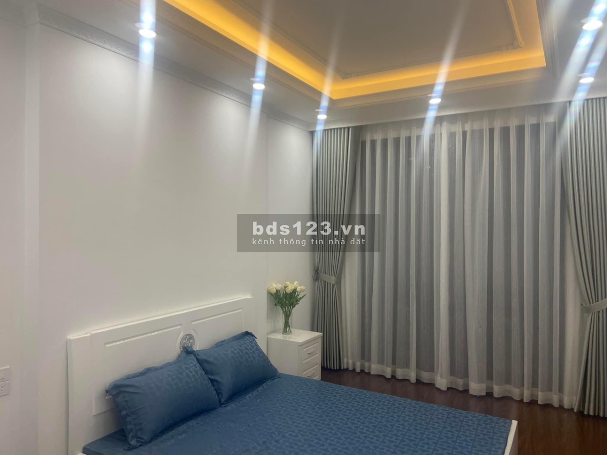Bán nhà ngay Vương Thùa Vũ 37.5m2 ở ngay 5 tầng dân xây ngõ thoáng sáng vô cùng chỉ 3.35 tỷ