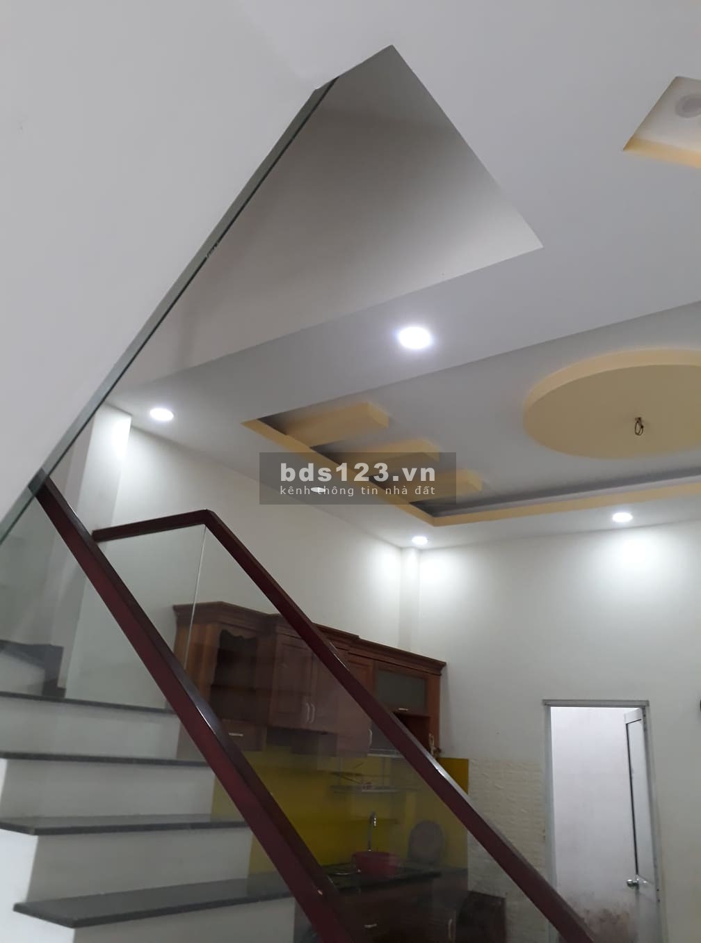 Cho thuê nhà nguyên căn 50m2, 2PN, 3 tầng, đường Ngô Chí Quốc, Thủ Đức