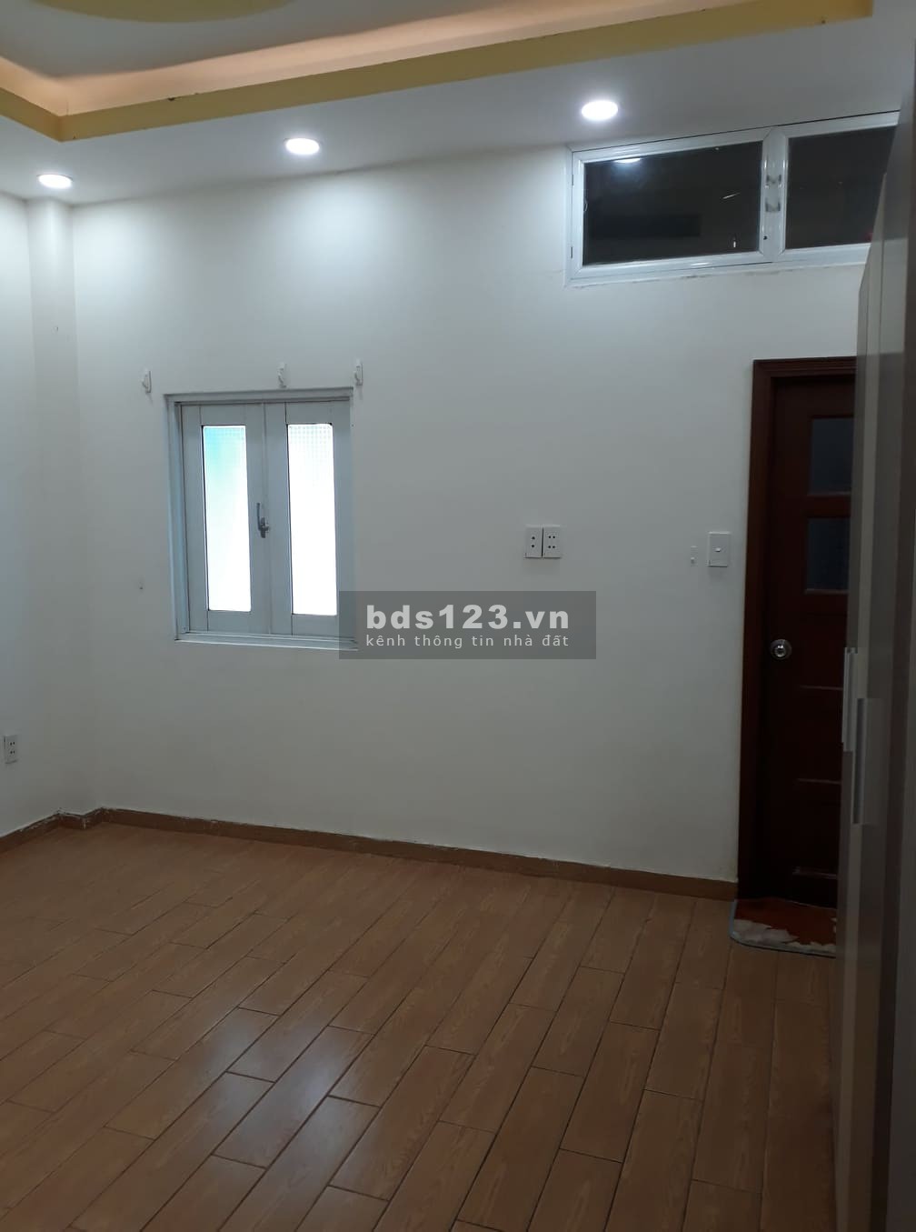 Cho thuê nhà nguyên căn 50m2, 2PN, 3 tầng, đường Ngô Chí Quốc, Thủ Đức