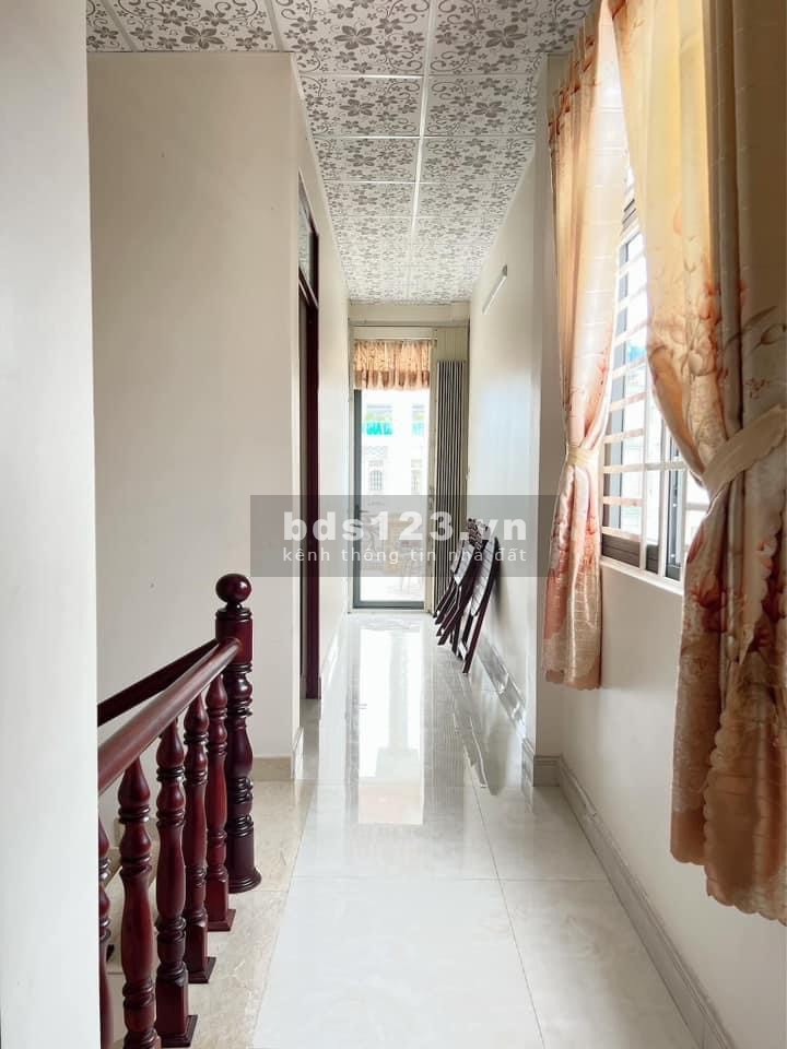 Bán nhà mặt tiền sở hữu diện tích lên đến 234,9 m2 khu dân cư 586 quận Cái Răng