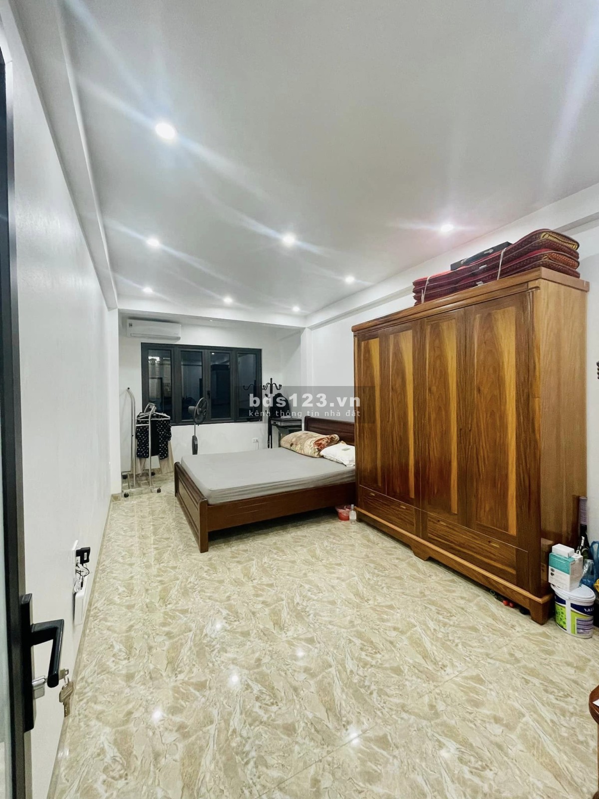 Bán nhà riêng Võ Chí Công, ô tô tránh, ô chờ thang máy, sát phố, 38m, 8.9 tỷ, liên hệ 0838870096