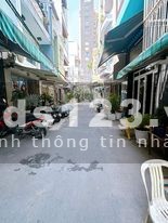 Nhà chính chủ xe hơi đỗ Quận 4 - Dt 3 x 7 - 1 trệt + 3 lầu
