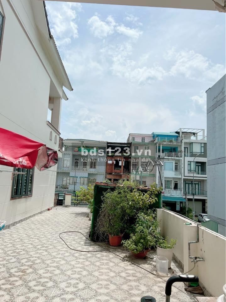 Bán nhà mặt tiền sở hữu diện tích lên đến 234,9 m2 khu dân cư 586 quận Cái Răng