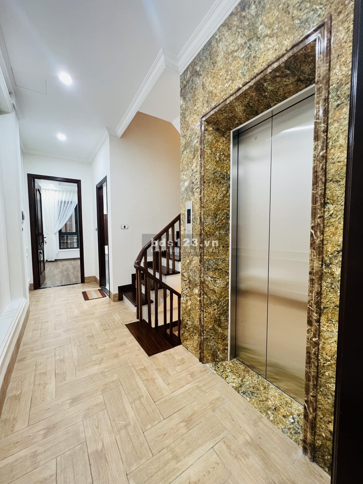 Bán đất Thái hà, gần ô tô, 210m2, 25 tỷ